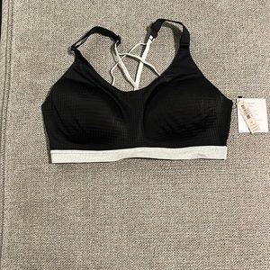 Victoria Sport sports bra